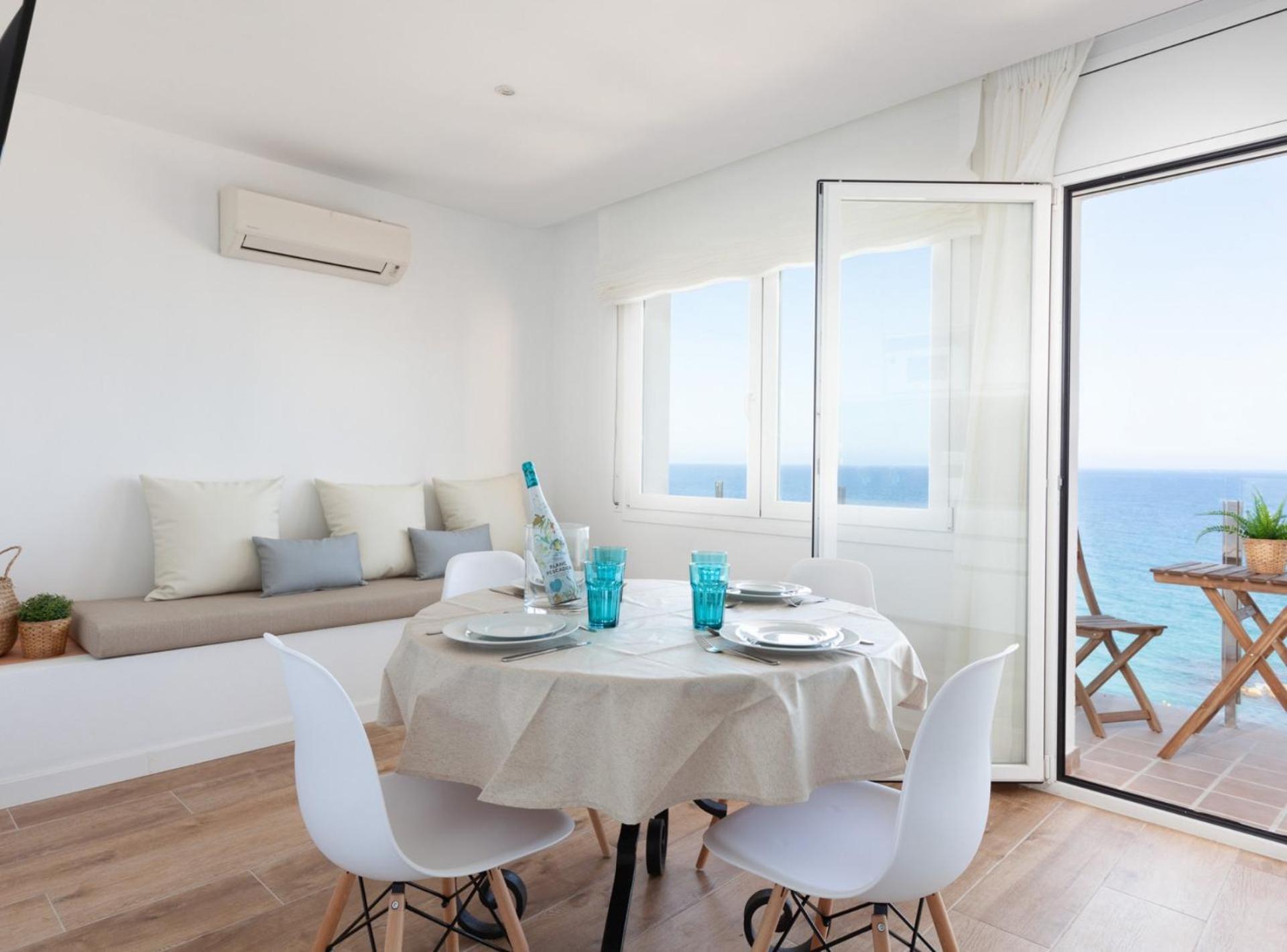 La Cala Beach 4A Deluxe Apartment With Terrace L'Ametlla de Mar Room photo